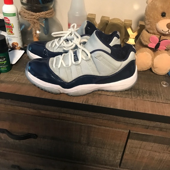 Air Jordan Retro 11 Low Georgetown - Picture 2 of 6